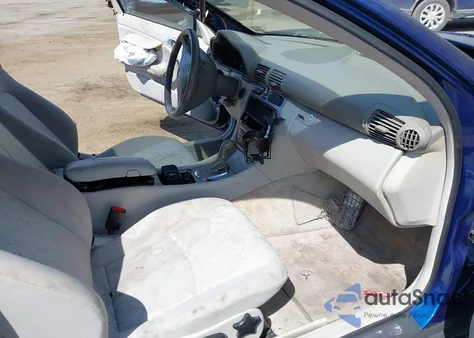 2004 Mercedes-Benz C 230 Kompressor Sport z USA, uszkodzony, nr VIN WDBRN40J94A569159